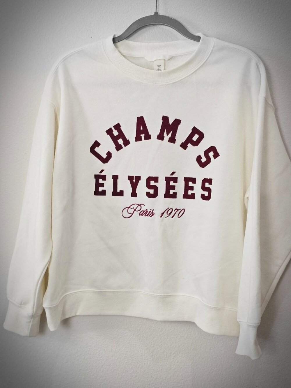 H&M Champs Élysées Paris 1970 Sweatshirt White Burgundy Size M